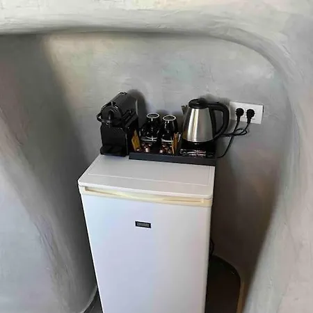 Nostos Cave House With Jacuzzi 아파트