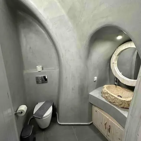 Daire Nostos Cave House With Jacuzzi Fira (Santorini)