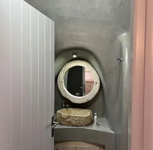 Nostos Cave House With Jacuzzi *