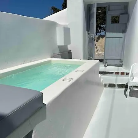 Nostos Cave House With Jacuzzi Appartement Firá