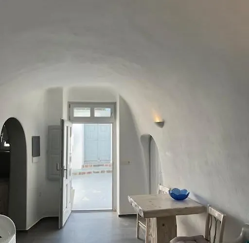 Nostos Cave House With Jacuzzi Lägenhet Fira (Santorini)