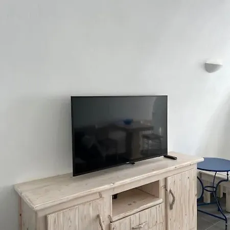 Nostos Cave House With Jacuzzi Fira (Santorini)