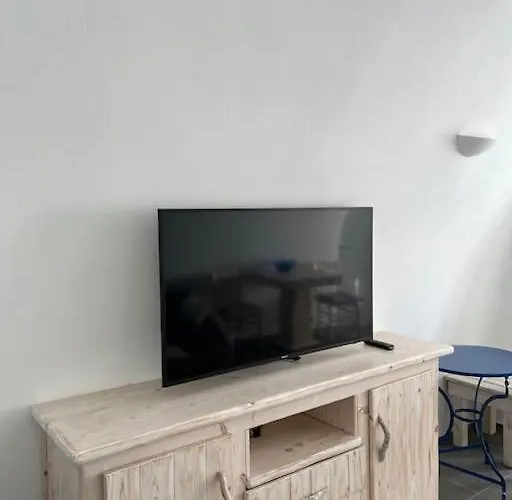 Nostos Cave House With Jacuzzi 산토리니